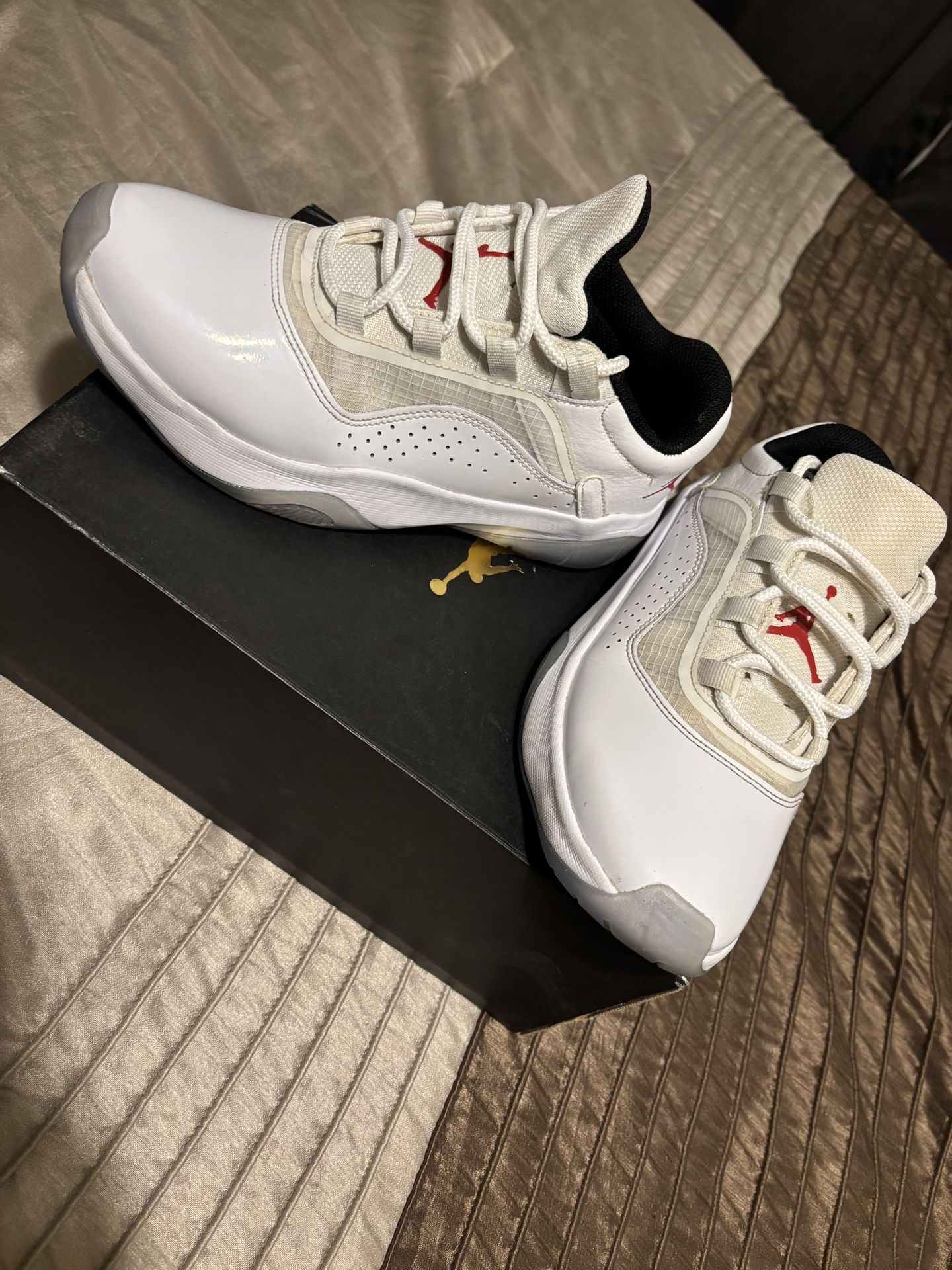 Air Jordan 11CMFT low