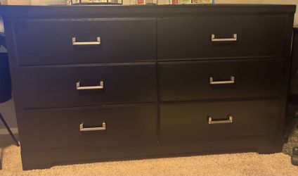 Queen size bedroom set with mattress