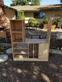 Entertainment center