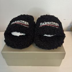 Balenciaga Slides 