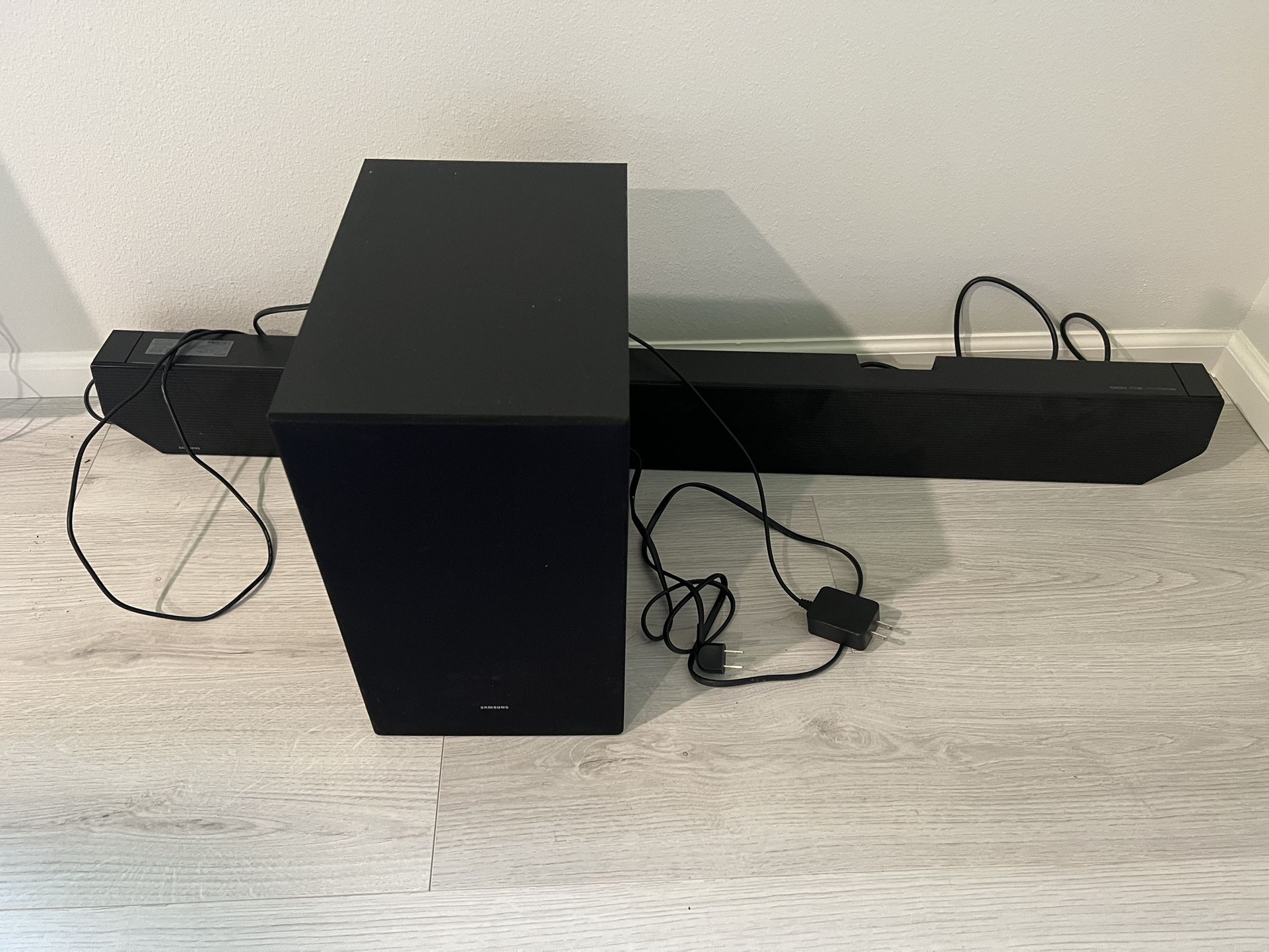 Samsung 3.1 Soundbar And Suboofer