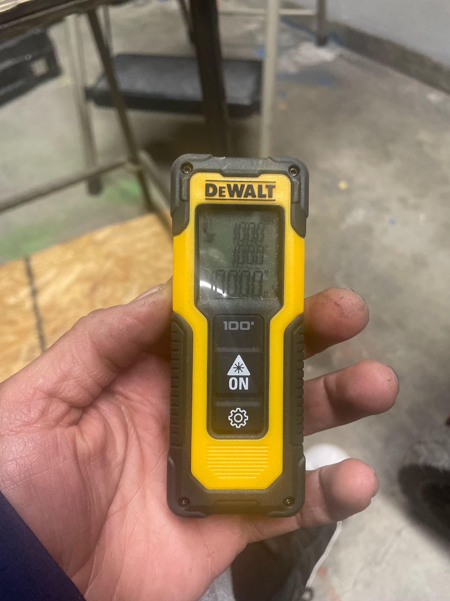 Dewalt measuring laser