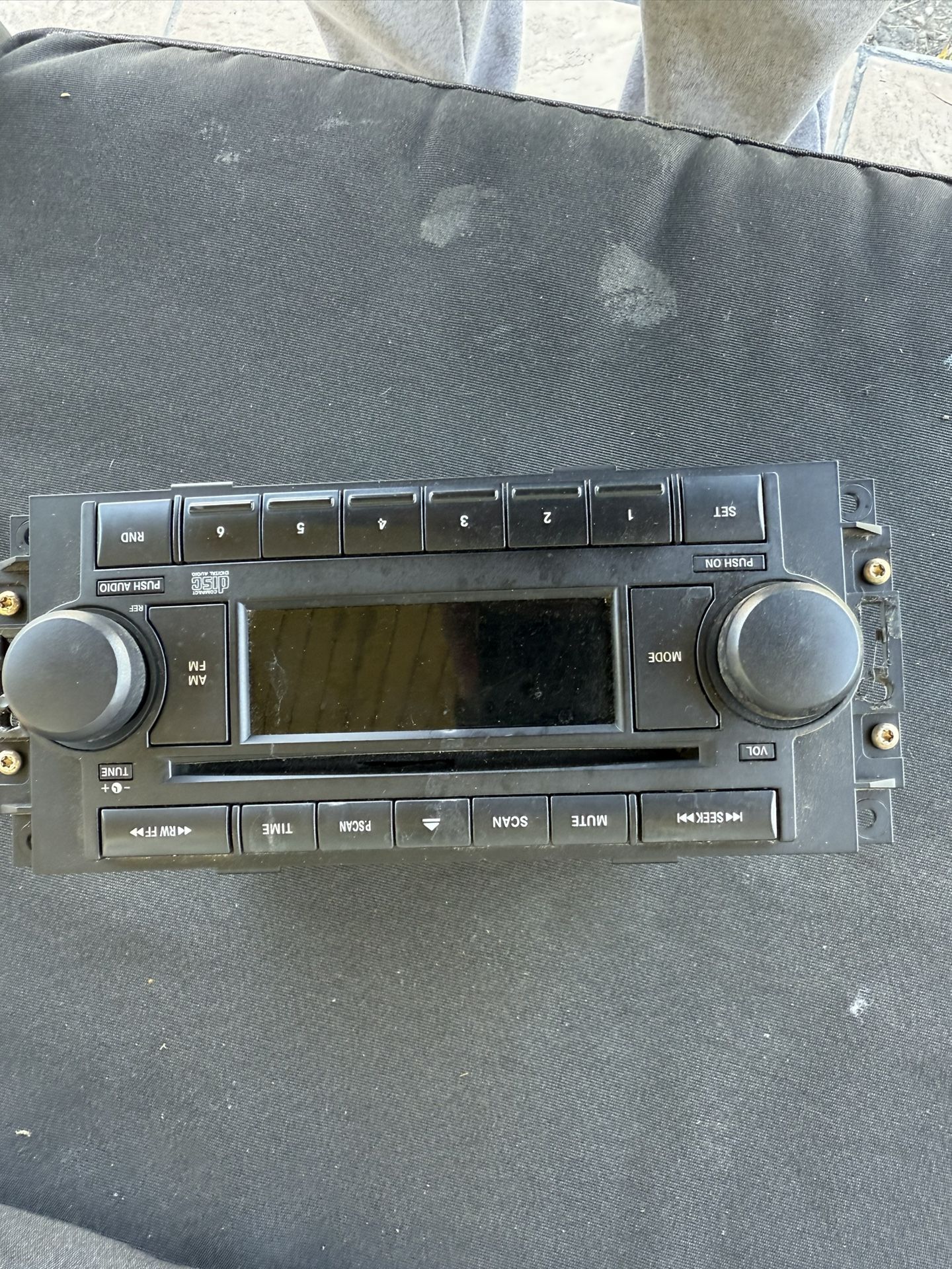 Dodge magnum OEM Stereo
