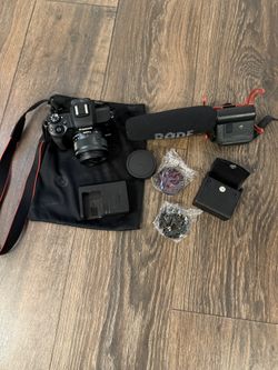 Canon M50 Digital Camera Bundle