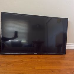 Wall mount TV