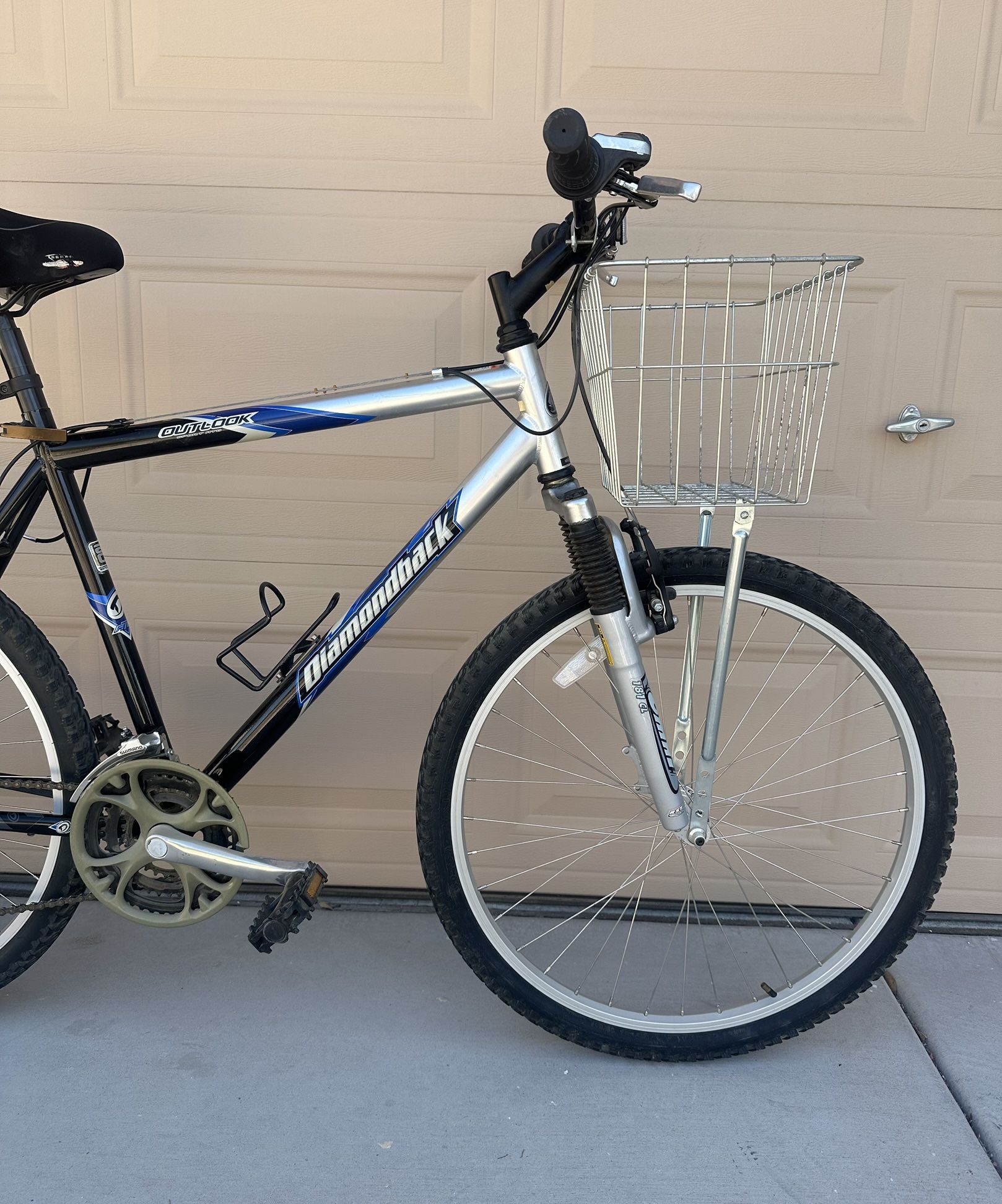 Diamondback Outlook Mountain Bike - LARGE