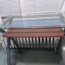 Staples Glass Top Computer Desk With Pull Out Keyboard Tray