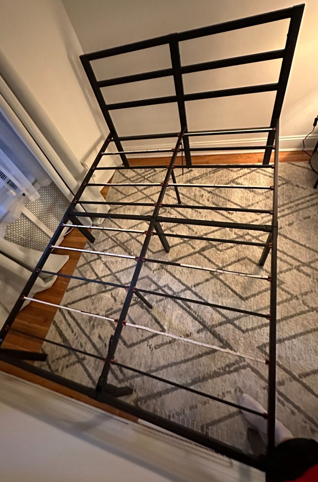 Full Size Bed Frame w Mattress