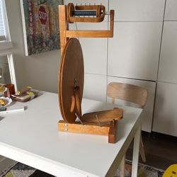 Louet Spinning Wheel And Yarn Swift
