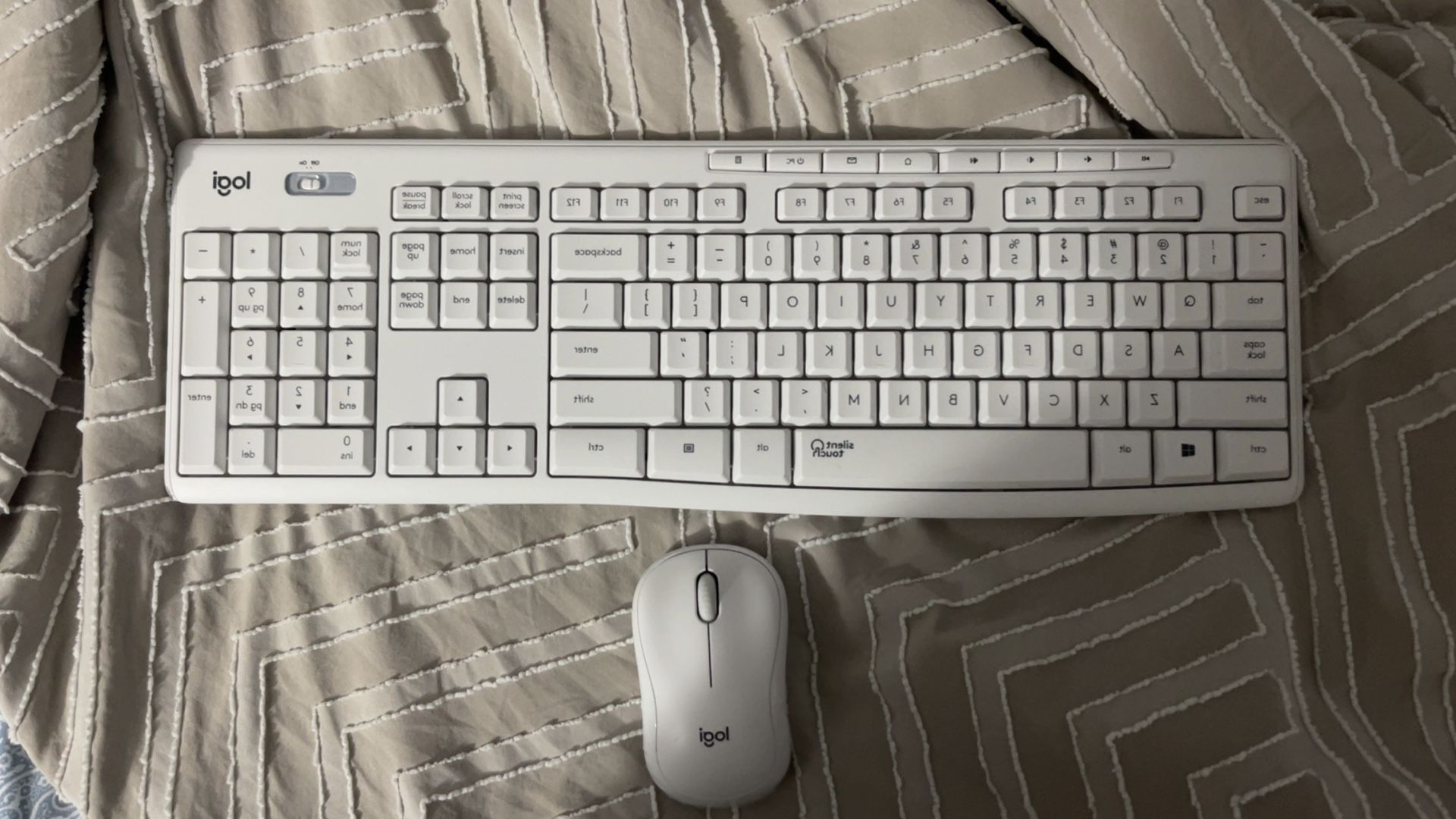New Wireless Keyboard With Mouse 