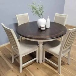 Dining Set For Sale/Ask For Price. Not Free. Hablo Español 