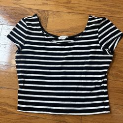 Like new Striped Black & White Women's Crop Top size XS 