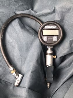 Steel man brand air chuck digital