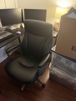 Lazy boy executive computer chair