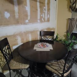 Dinette  Table & 4 Chairs 