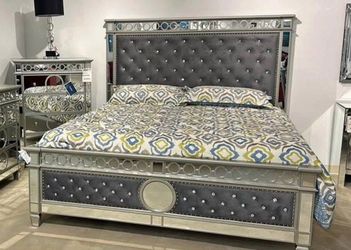 Gray Velvet Mirrored Queen Size Bed . Brand New. MATTRESS SET IS NOT INCLUDED.