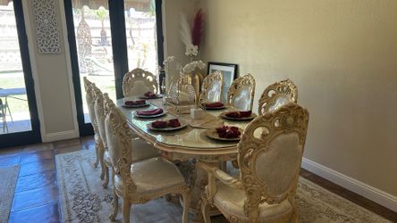 Italian dining table seats eight