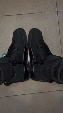 👟 Air Jordan 4 Retro "Black Cat"