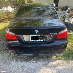 BMW 2008 528i 