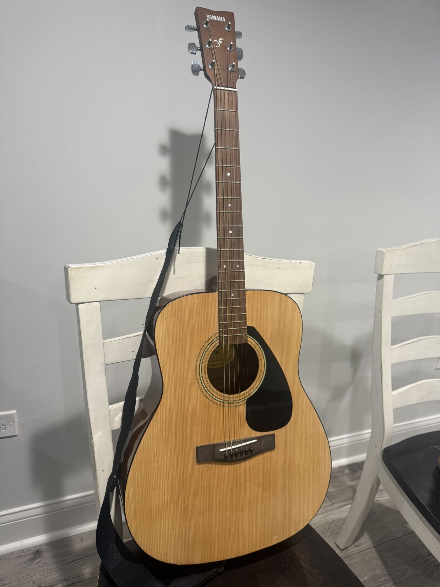 Yamaha Acoustic 6 String Guitar F310