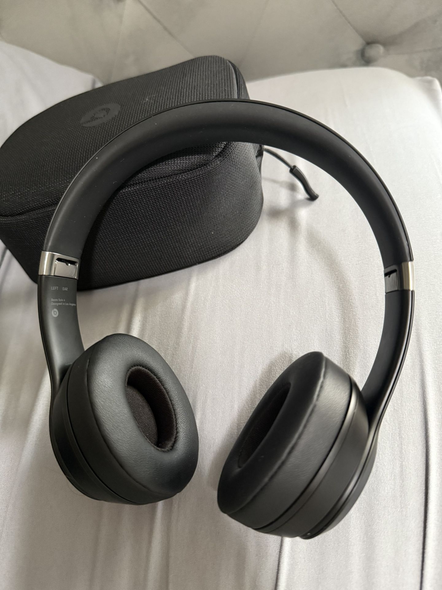 Beats Solo 4