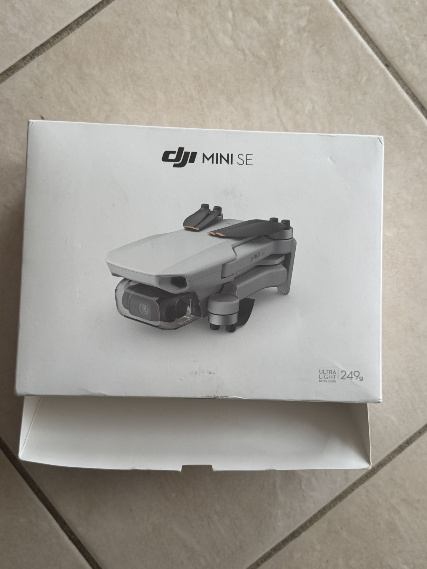 DJI DRONE MINI SE With Remote 
