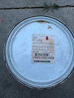 New 1 Gallon Red Paint behr