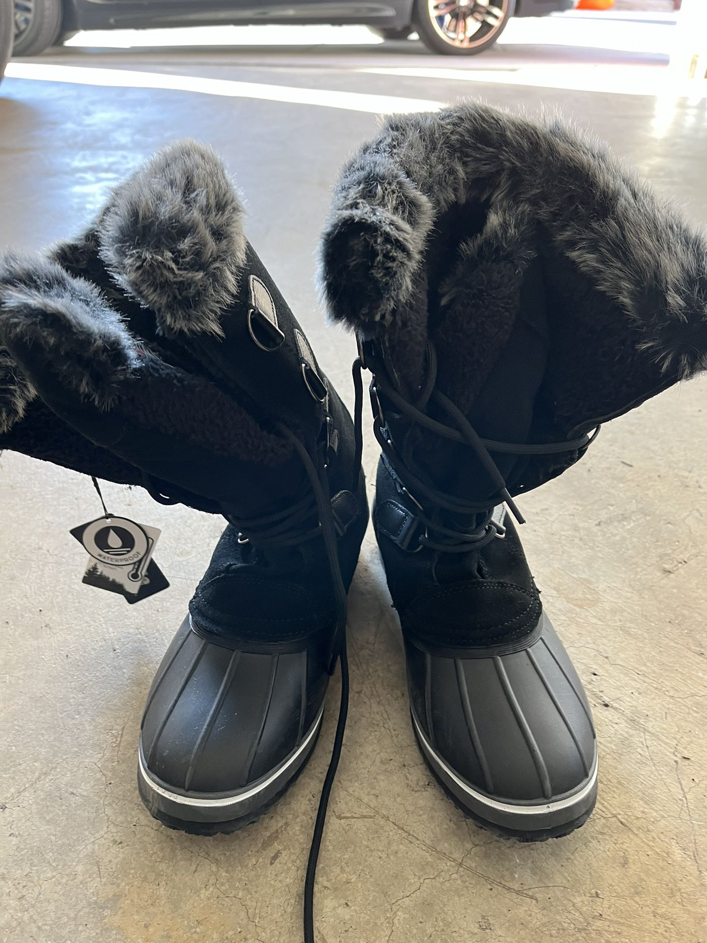 NEW—Snow Boots 9.5 Size (Northside Elements brand) 