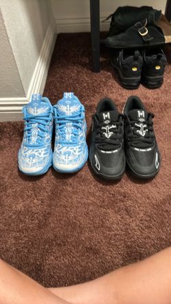 Basket ball shoes