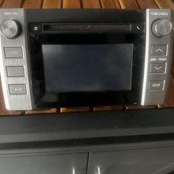 2014 - 2016 Toyota Tundra OEM Radio Receiver