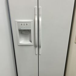 White Side By Side Refrigerator 