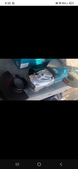 Makita Grinder 7"