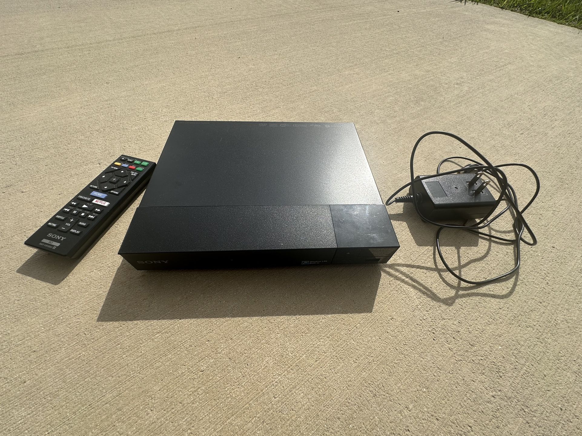 Sony DVD player With Remote
