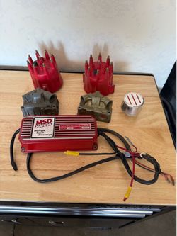 MSD Ignition Holley carb MSD caps breather