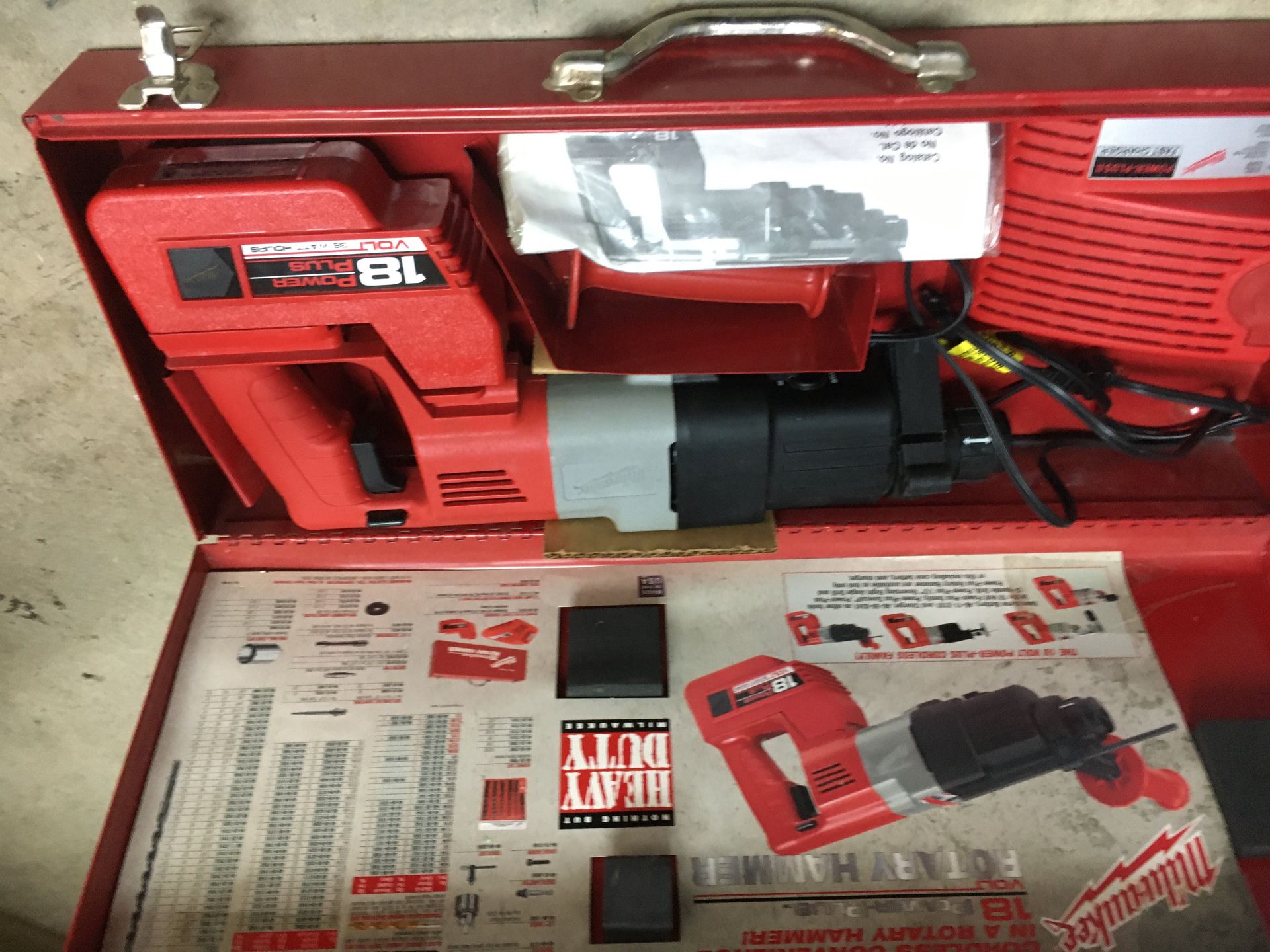 Milwaukee heavy duty rotary hammer drill 18 volt