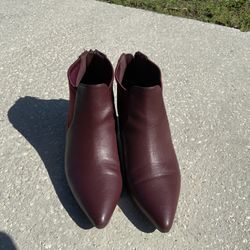 Easy Street Saint Low Cut Boot in Burgundy