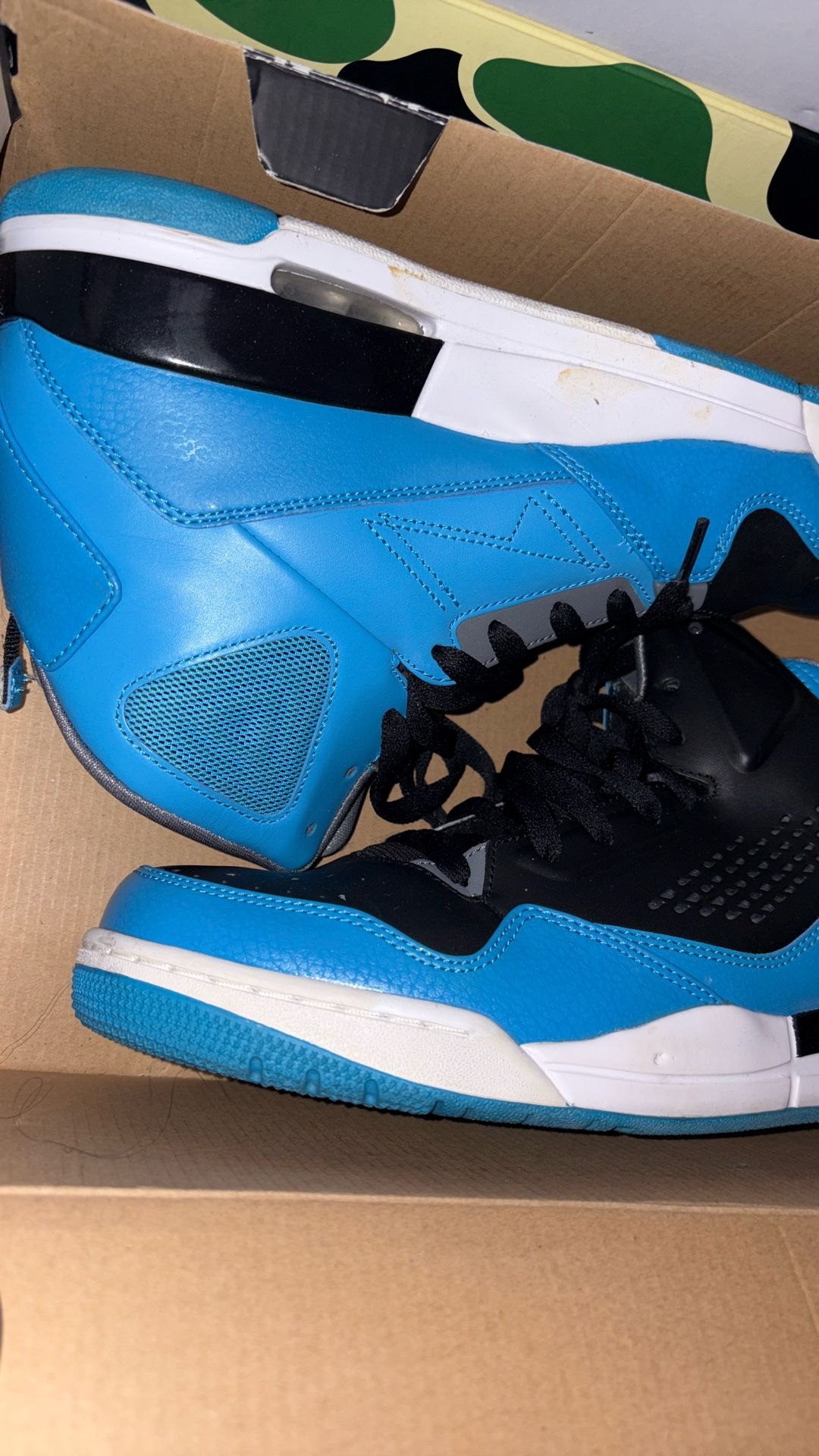 jordans size 10.5 askin for 50