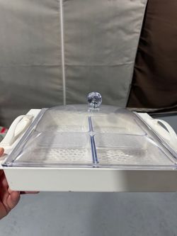 Serving plate with cover