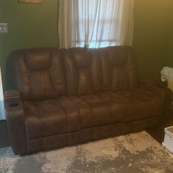 Reclining Love Seat And Couch For $600 All Together Or Best Offer. Pick Up Only! 