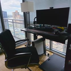 UPLIFT V2 Standing Desk – Ash Gray 42” x 30”