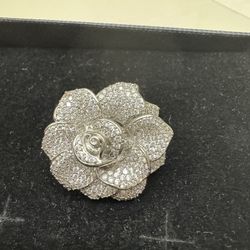 Moissanite Flower Ring “8”