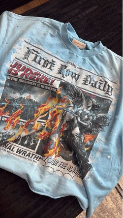 Graphic shirt size (xl)