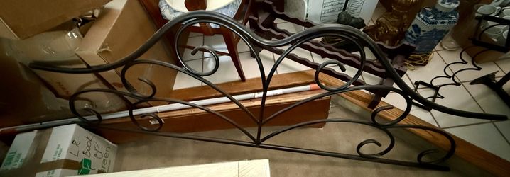 Black Wrought Iron Day Bed With Mattress