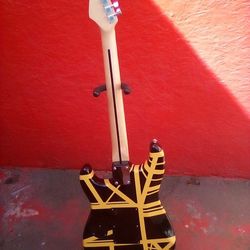 Eddie Van Halen Bumblebee Guitar Charvel Art Series