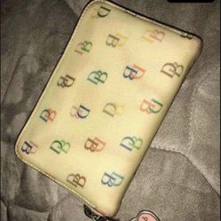 Dooney And Bourke Wallet 