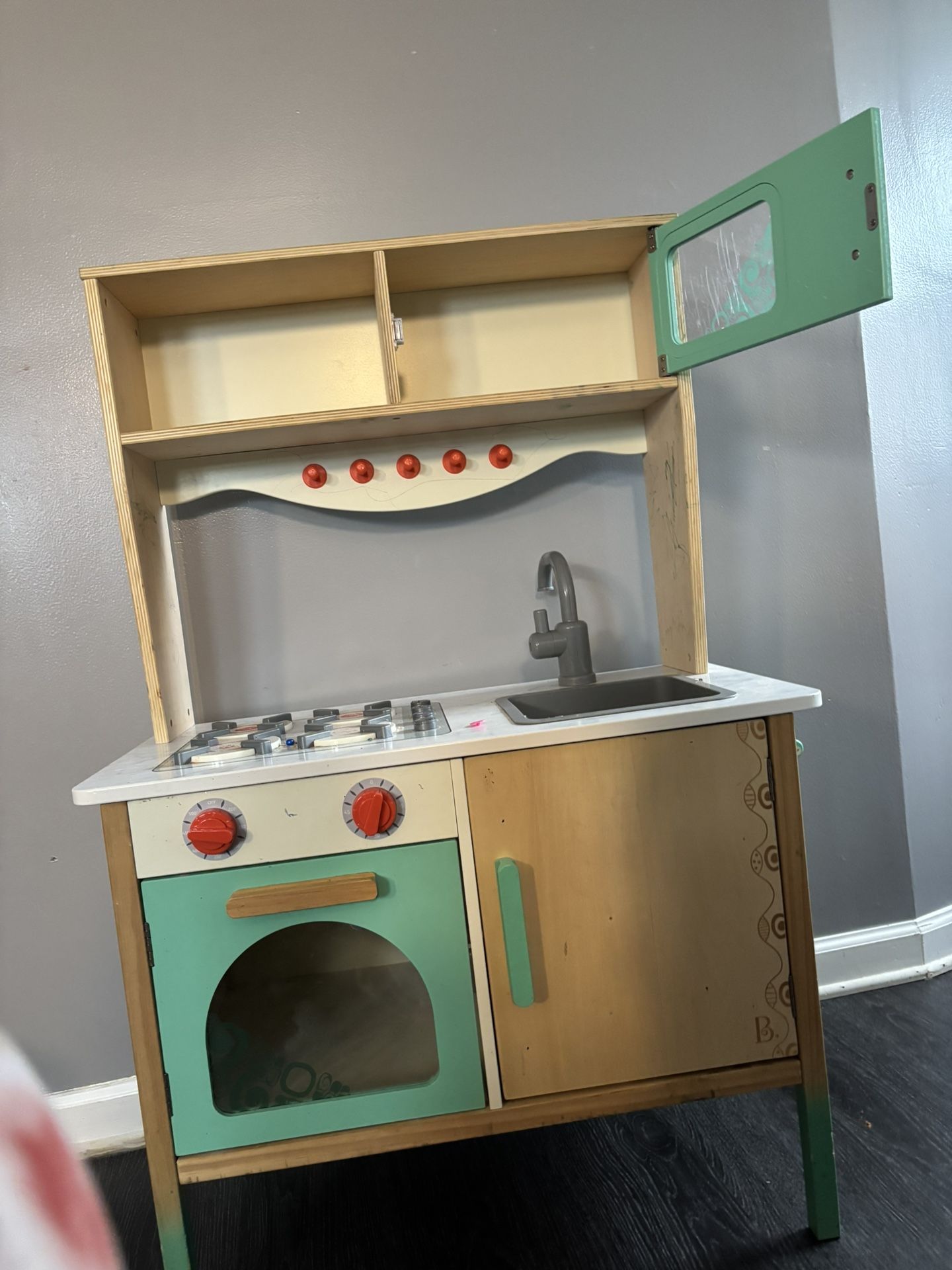 Toddler Kitchen 