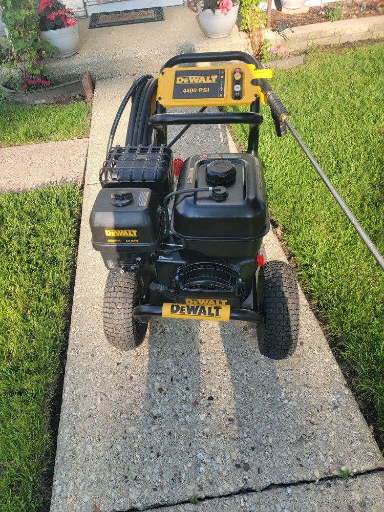 Power Washer Dewalt Psi 4400
