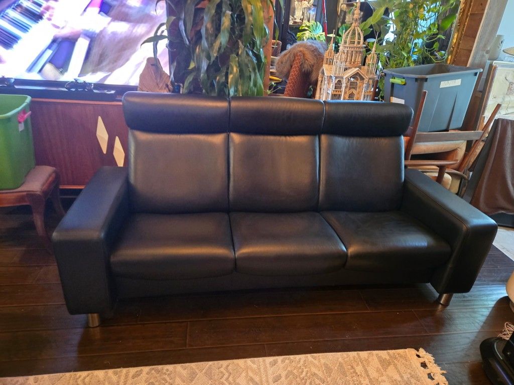  Stressless Leather Couch Black