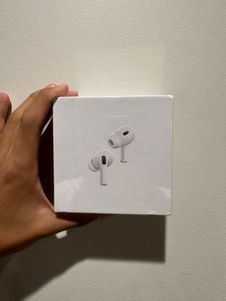 Apple AirPods Pro (2nd generation) MagSafe Charging Case **NEW** Factory Sealed