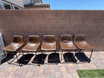5 Brown counter stools